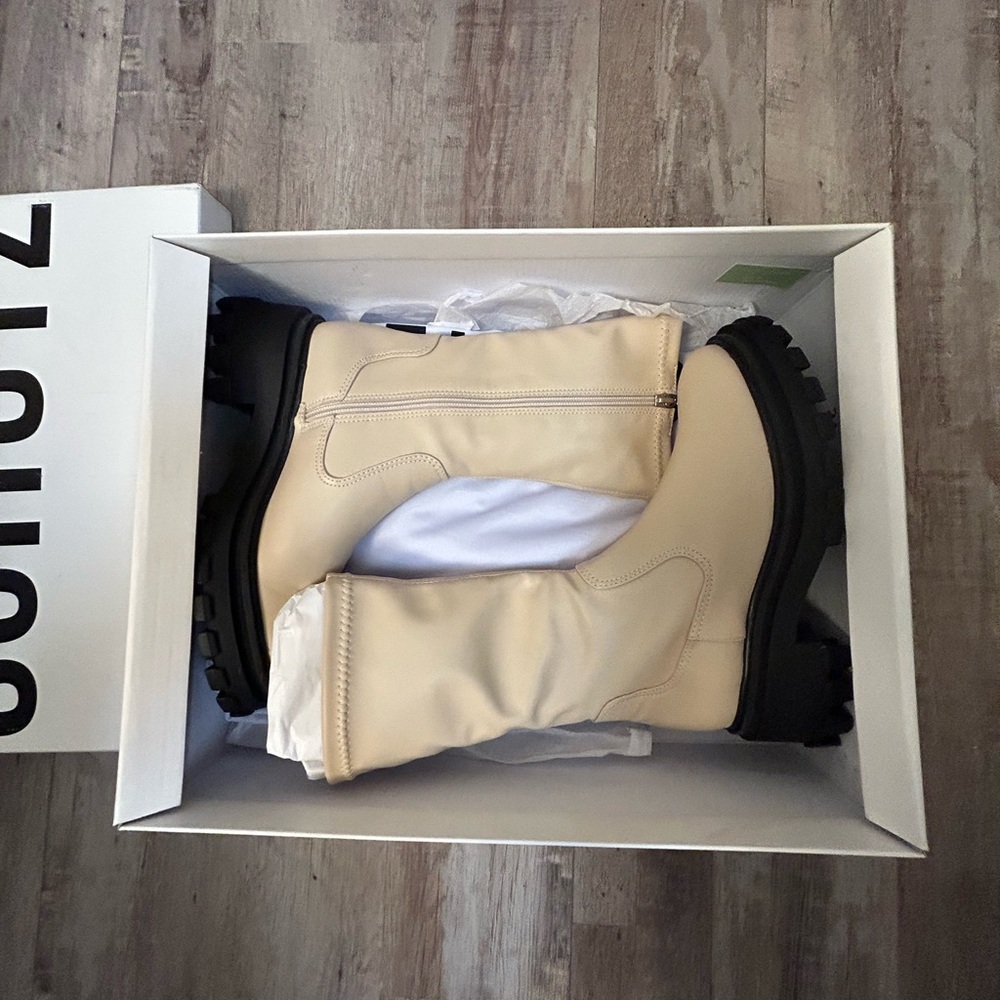 Schutz Kendy lug sole boots - Picture 5 of 12